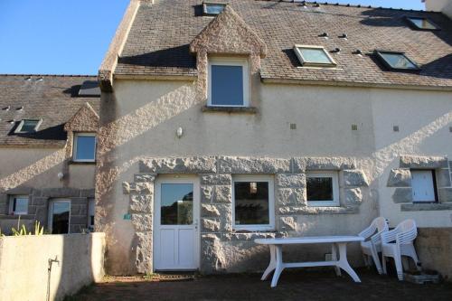 704 - Belle maison au Domaine de LANRUEN, résidence privée face à la plage