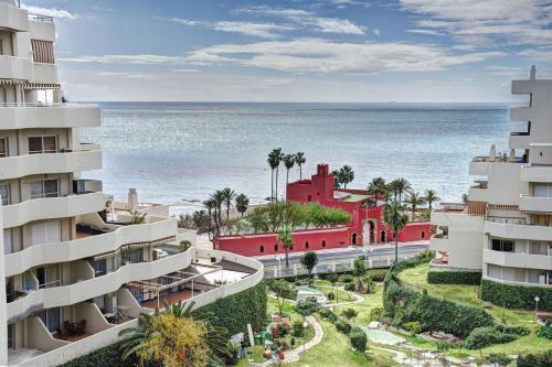 Apartment with sea views and large terrace