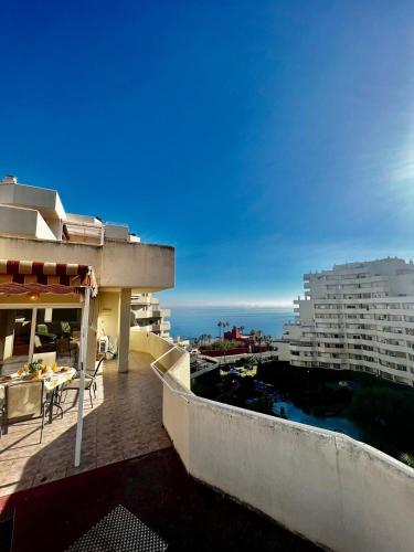 Apartment with sea views and large terrace