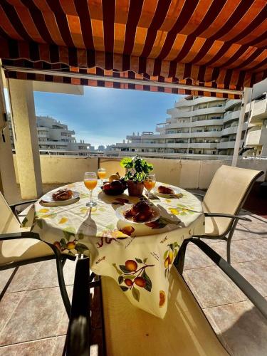 Apartment with sea views and large terrace