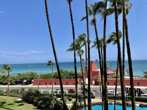 Modern Front Sea View Apartment in BenalBeach