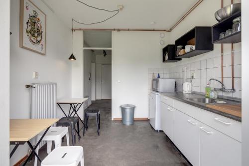 Кухня или мини-кухня в Bed and Breakfast Zuid Oost Heesterveld / BnB ZOH
