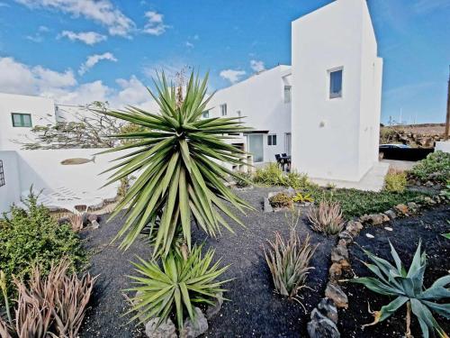 Casa Tabaiba con jardín y barbacoa