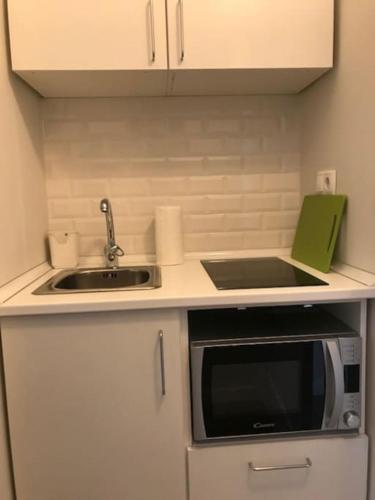 Cosy 2 Bedrooms Apartment in Arroios - SSL 3A