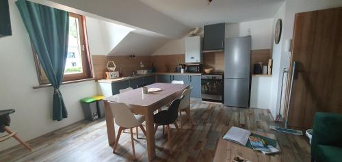Kuchyň nebo kuchyňský kout v ubytování Appartement Cosy Le Renne Des Neiges Vue montagne