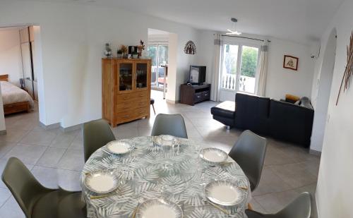 Maison au calme avec jardin et piscine Saint Raphaël