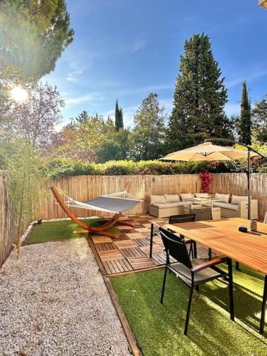 Photo de la galerie de l'établissement Bel appartement Rez-de-jardin, à Aix-en-Provence