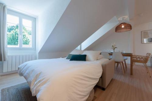 Postel nebo postele na pokoji v ubytování Le Cordelier - Hyper central - Au calme - Wifi