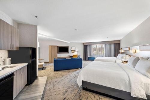 Katil atau katil-katil dalam bilik di Holiday Inn Express La Mesa Near SDSU by IHG