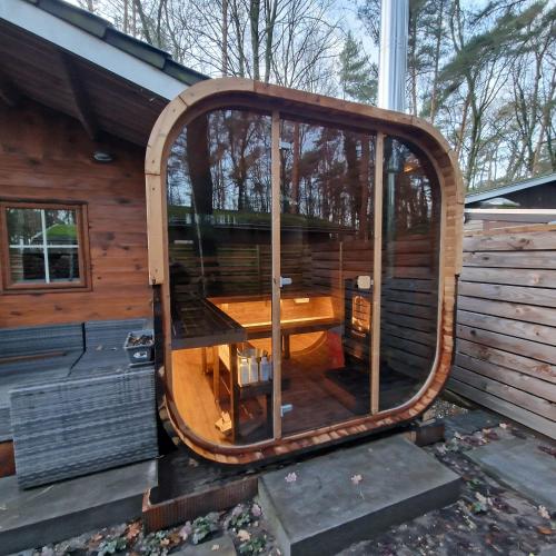 ランアーケンにあるVakantiechalet voor 4 plus 2 met saunaのギャラリーの写真