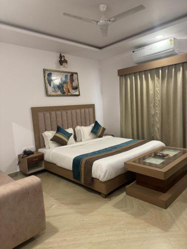 Ліжко або ліжка в номері Florence Continental Udaipur
