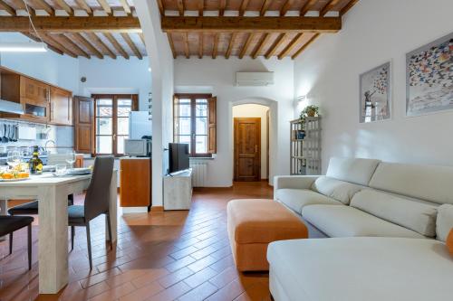 Foto GuestHost - Piazza Artigiani Pisa Lovely Apartment