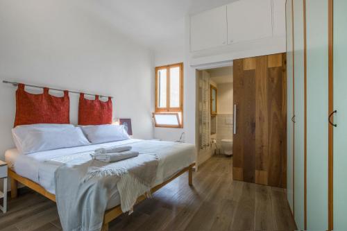 A bed or beds in a room at Thousand Dreams Suite
