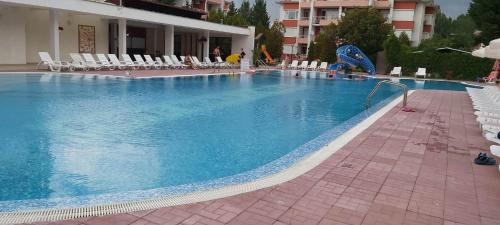 Swimmingpoolen hos eller tæt på Sunny Fort apartments Sanny Beach Parking Free