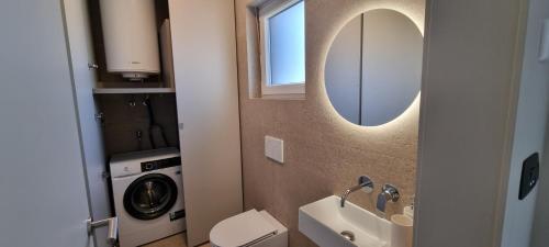 Holiday house with jacuzzi in Rovinj 2306