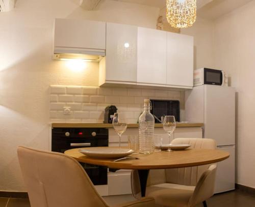 Appartement avec cour privée + clim séjour + wifi
