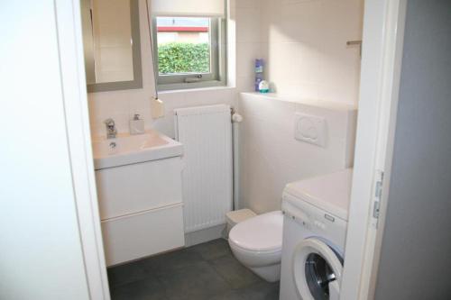 Ένα μπάνιο στο Lamsoor 1A*