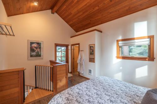 Ένα ή περισσότερα κρεβάτια σε δωμάτιο στο Green Springs Inn