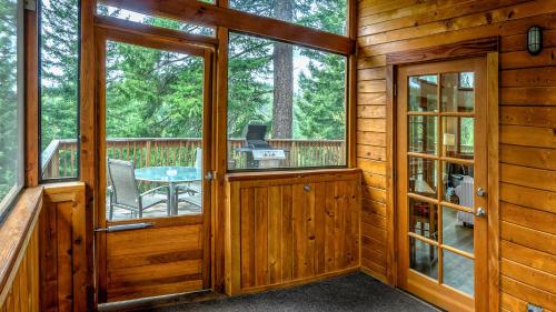 Φωτογραφία από το άλμπουμ του Green Springs Inn σε Ashland