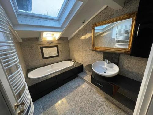 Phòng tắm tại Villa Romantik am Lago Maggiore
