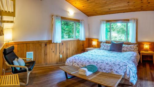 Ένα ή περισσότερα κρεβάτια σε δωμάτιο στο Green Springs Inn