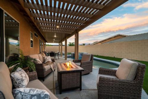 Gallery image of Desert Noir Modern Chic Pool Retreat in Indio