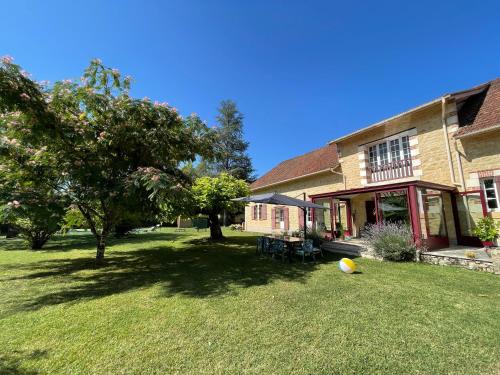Photo de la galerie de l'établissement Grand gîte villa Périgord noir Trémolat, à Trémolat