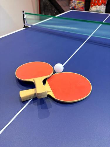 Tenis a/nebo squash v ubytování *ARCADE.ROOM* nebo okolí