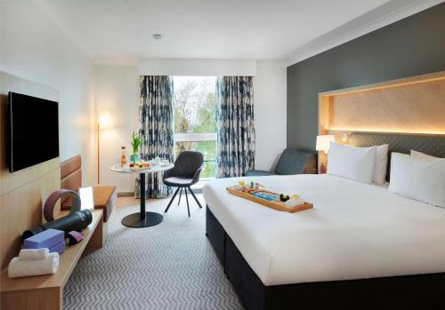 Ένα ή περισσότερα κρεβάτια σε δωμάτιο στο Hilton London Croydon