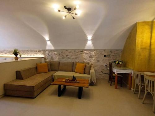 Χώρος καθιστικού στο Tsolakis Luxury House 2