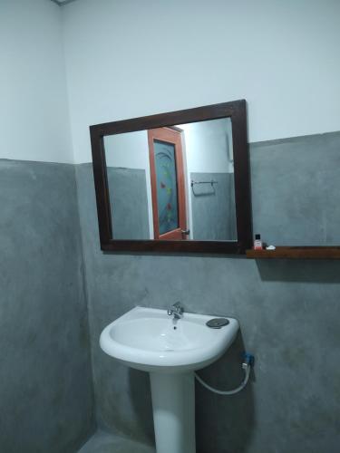 Un baño de Yashi's Place Sigiriya