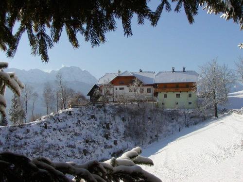 Ferienwohnung in Steinfeld mit Terrasse, Grill und Garten