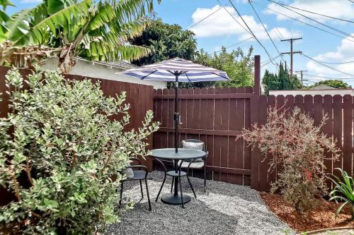 Spacious Apt Min to Downtown Culver City & Venice Beach