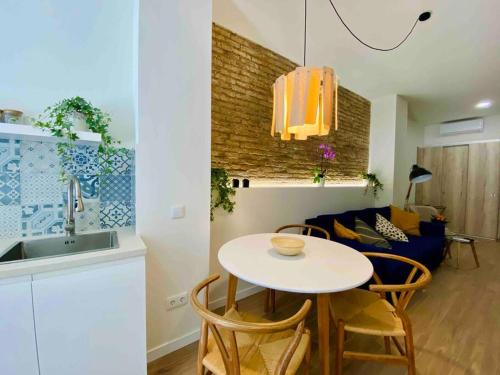 Studio chic avec terrasse, lumineux et calme 2