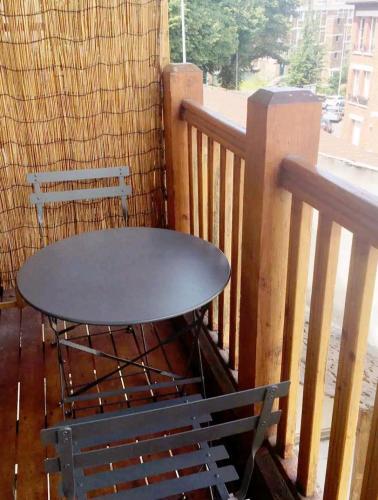 Appartement Charme petite terrasse à 400m de Paris