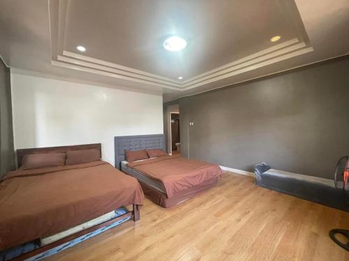 The 1stfloor- Camp John Hay with view