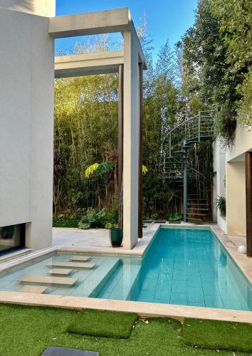 Photo de la galerie de l'établissement Rumah Bali, à Cannes