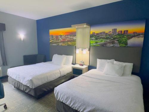 Ένα ή περισσότερα κρεβάτια σε δωμάτιο στο Best Western Plus Glen Allen Inn