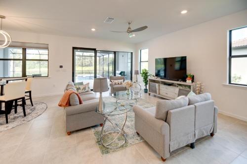 TV/Unterhaltungsangebot in der Unterkunft Alva Vacation Rental with Pool and Golf Course Access!