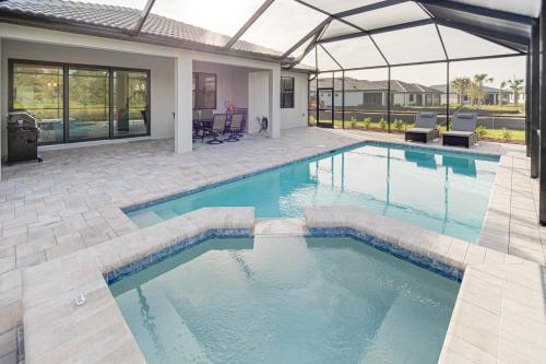 Der Swimmingpool an oder in der Nähe von Alva Vacation Rental with Pool and Golf Course Access!