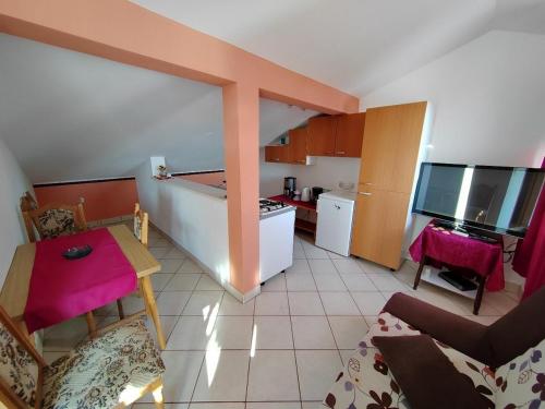 Apartments with parking space Barbat, Rab - 22217