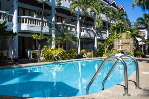 Bazén v ubytování Boracay Peninsula nebo v jeho okolí
