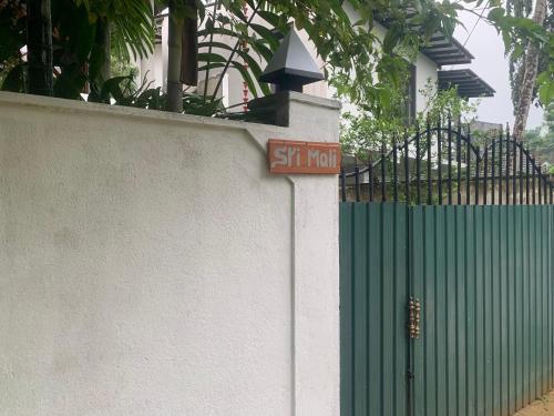 Gallery image of Sri Mali Holiday Home in Pelena