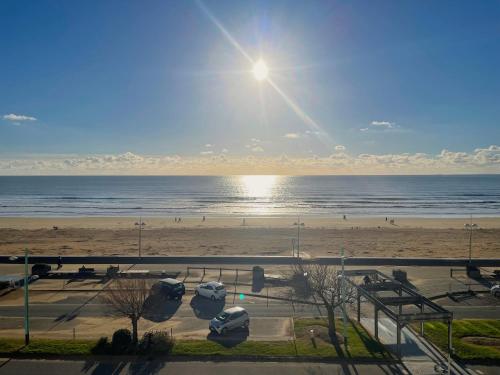 Photo de la galerie de l'établissement Bel appartement T3 lumineux à 50m de la plage pour 5 personnes - Saint-Jean-de-Monts - FR-1-323-311, à Saint-Jean-de-Monts