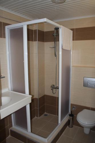 Un baño de Hotel Ejder