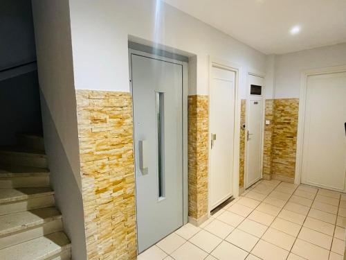 Cannes premium 3 BR 2 bath fully renovated heart of town by Olam Properties