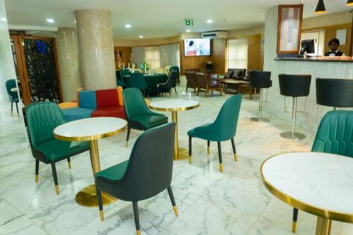 Un lugar para sentarse en Hotel Le Figaro