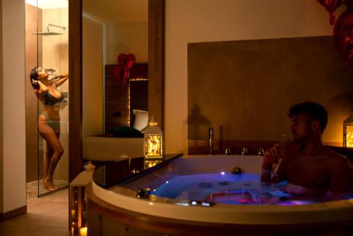 Επισκέπτες που μένουν στο You & Me Beach Hotel