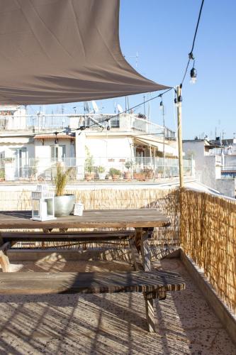Homevision - City Chic - Cozy Balcony Bliss