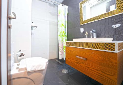 Koupelna v ubytování EasyGo - Bayz by Danube Studio